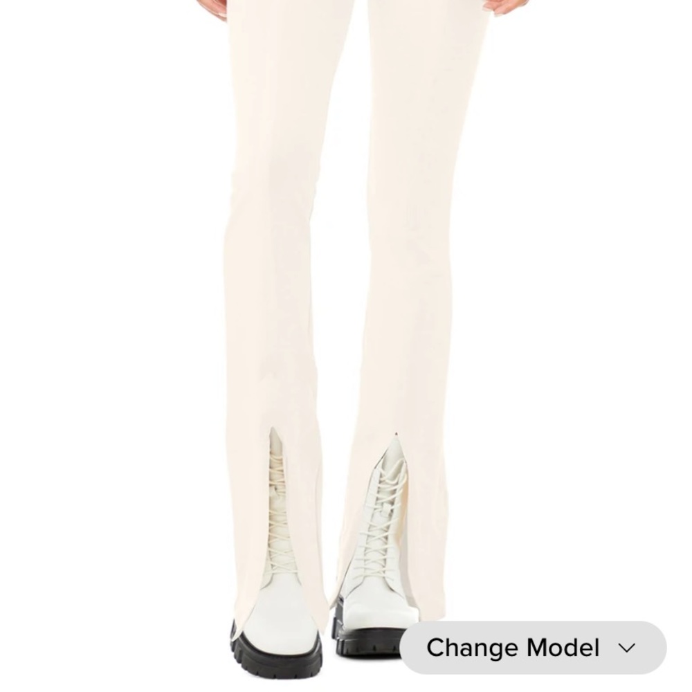 NWT alo Airbrush High-Waist Flutter Leggings in Ivory
